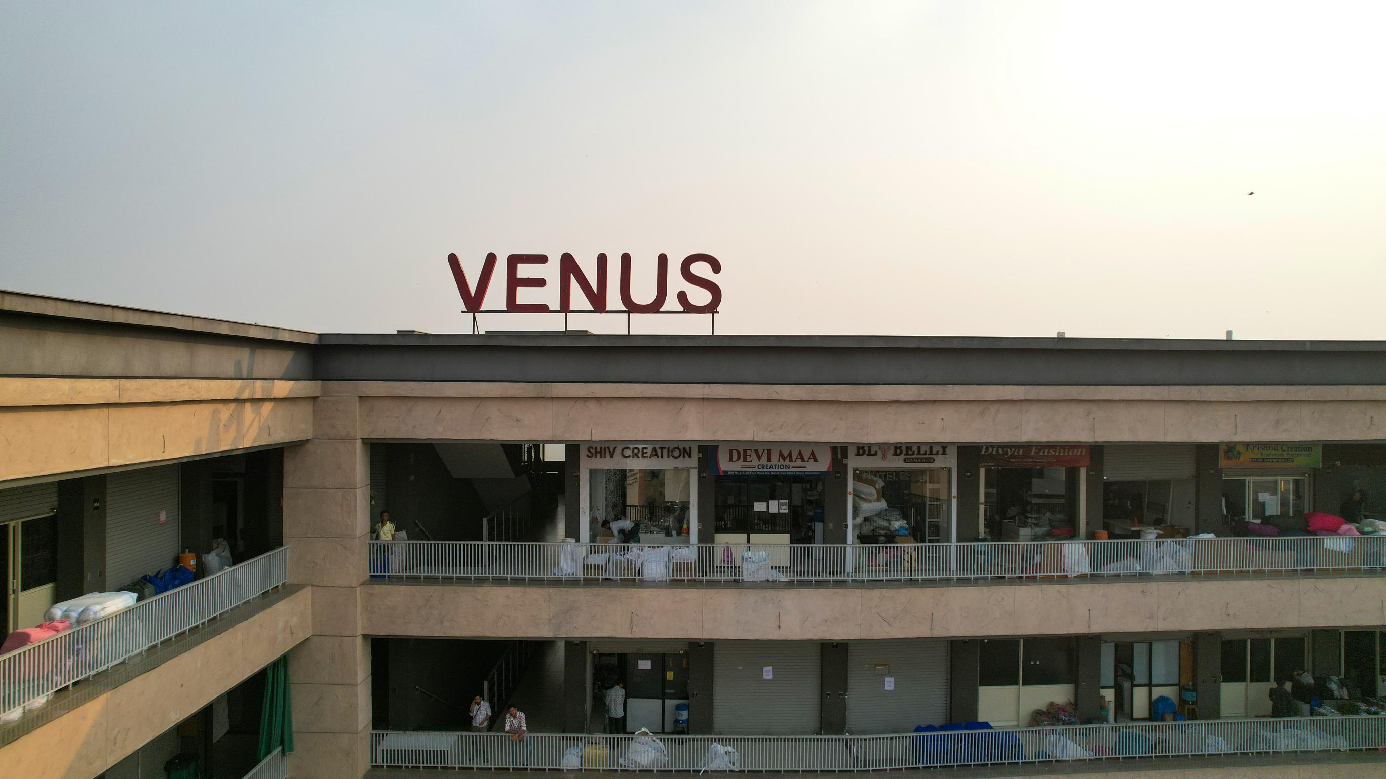 V One photo 2