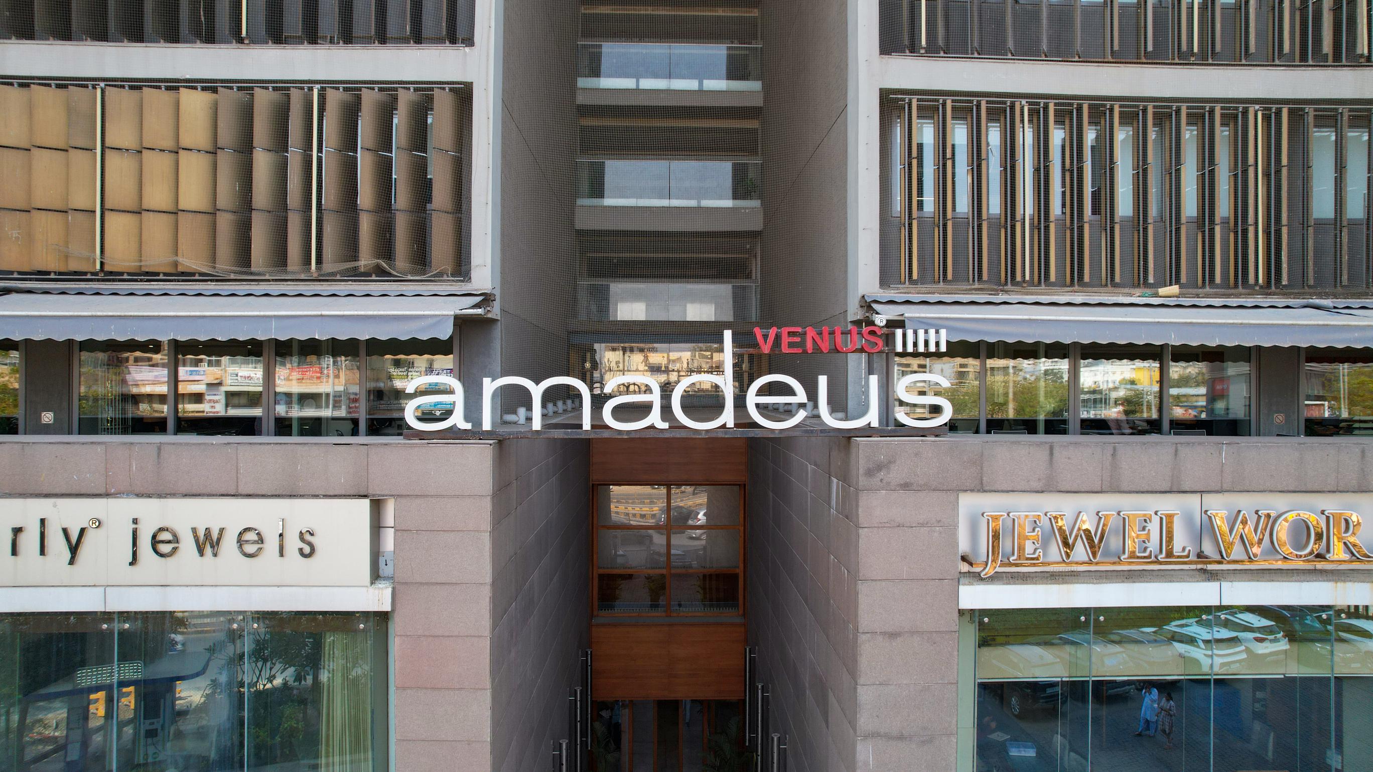 Venus Amadeus photo 4